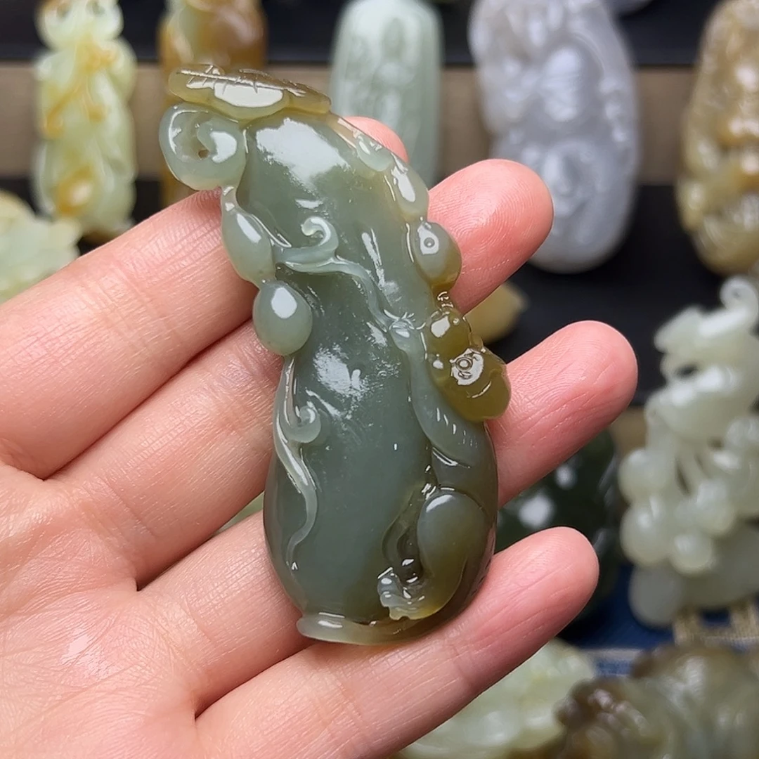 和田玉未镶嵌挂件