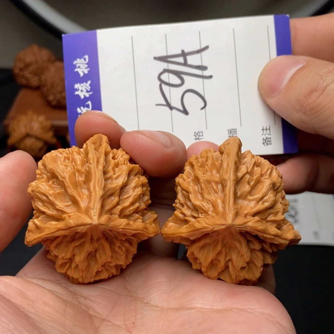 吊坠文玩核桃46帝王三棱