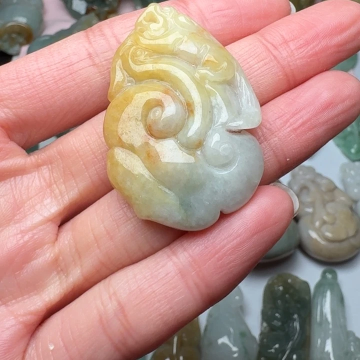翡翠未镶嵌颈饰吊坠