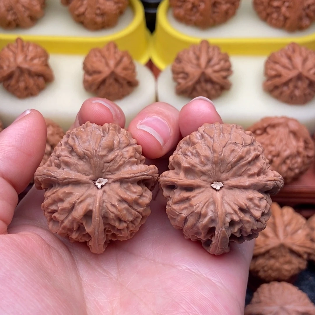 文玩核桃吊坠耗***…39➕金锭三棱