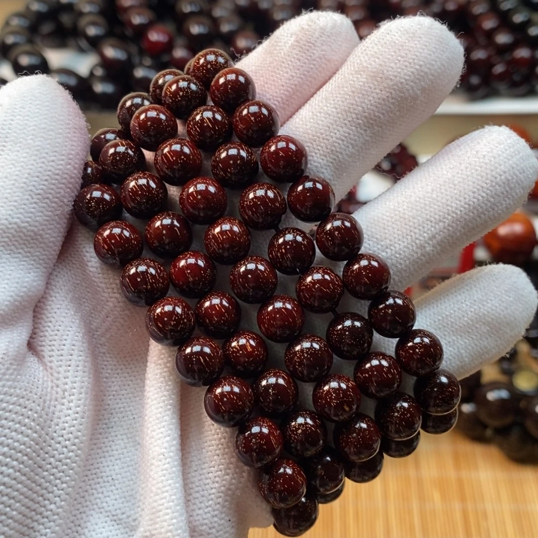 潇***森檀香紫檀（小叶紫檀）0.8/108鸡血红爆星