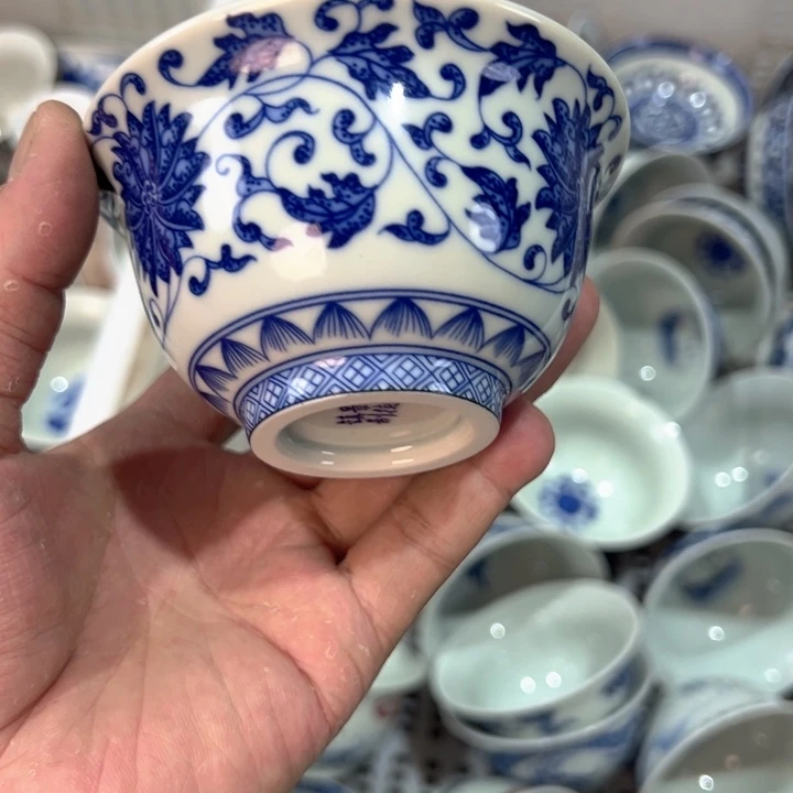 瓷片白青花缠枝莲压手杯全品