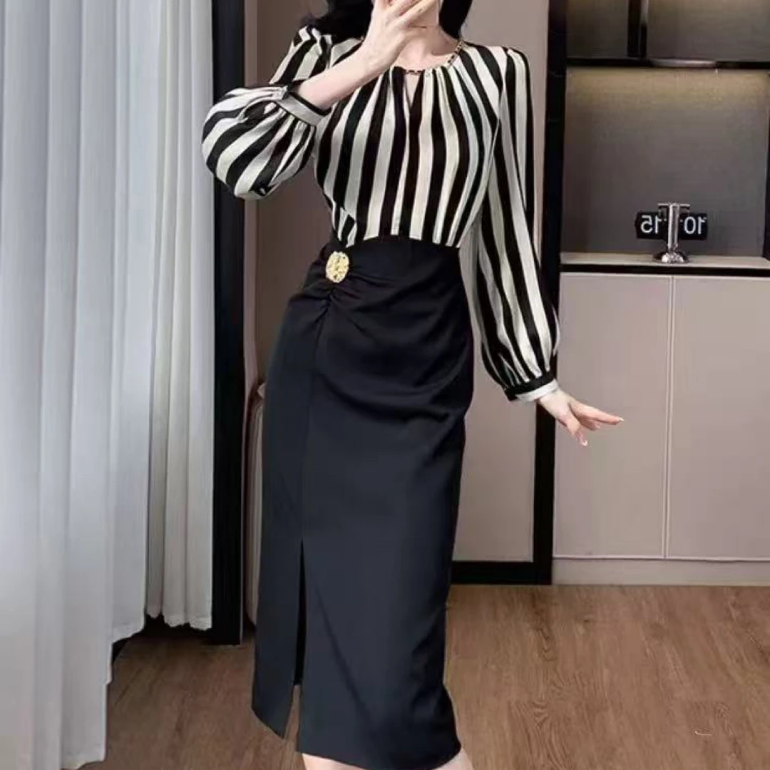 9378#【裙长102】洋气轻奢设计感气质显瘦拼接假两件长袖包臀连衣裙