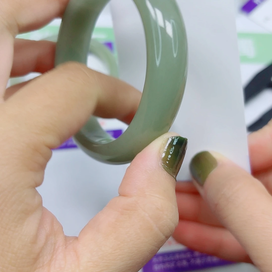 石英质玉未镶嵌手镯31/54