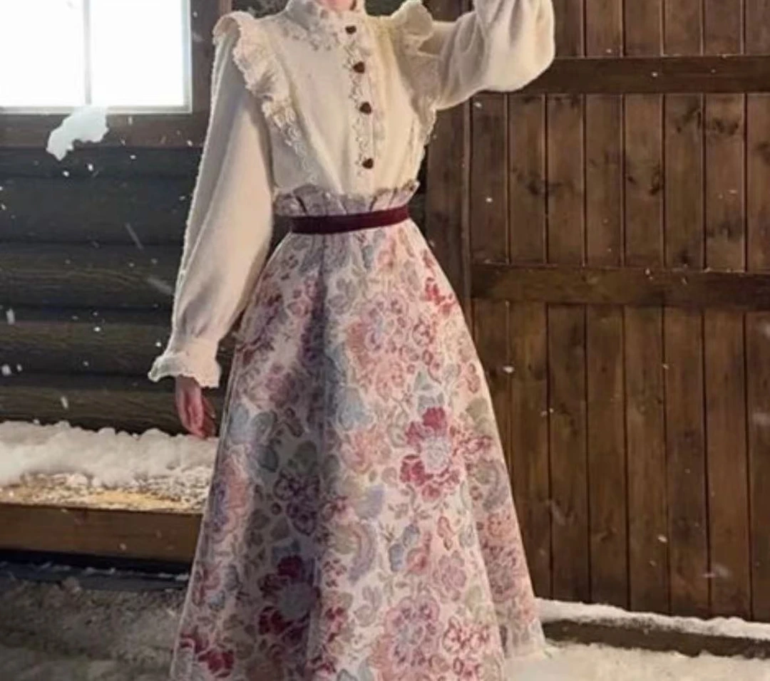 [辉辉推荐]秋冬气质显瘦法式复古设计感温柔荷叶边衬衫套装