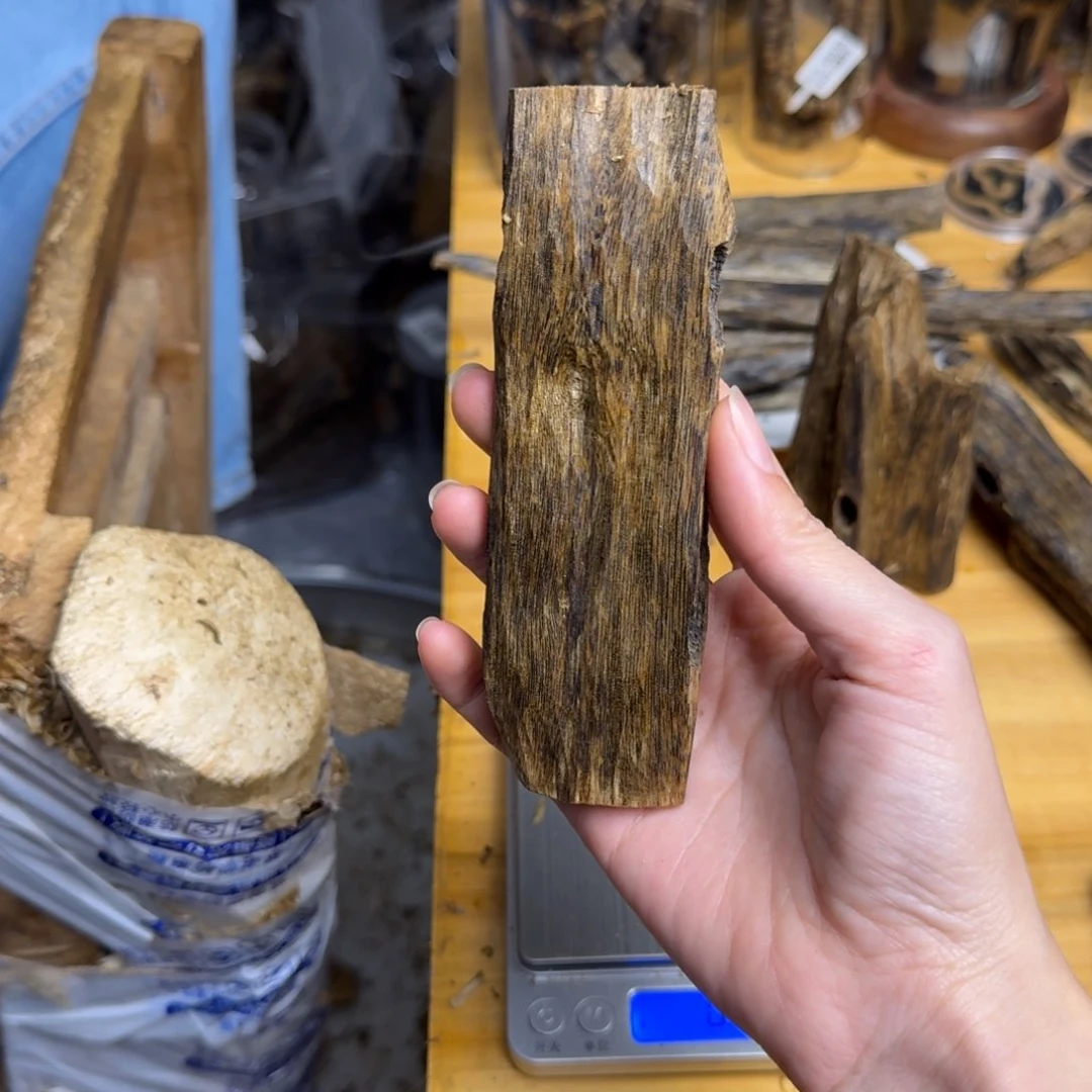 沉香沉香碎屑白棋品种块料30克