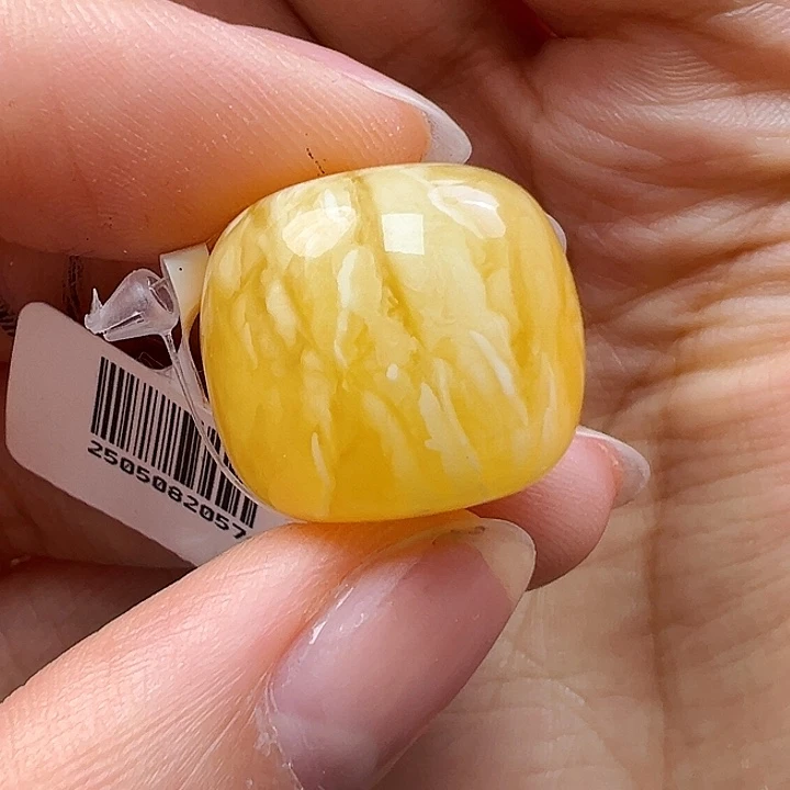 蜜蜡未镶嵌珠宝奇石