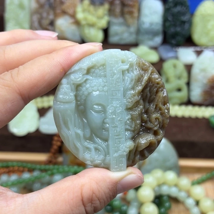 颈饰未镶嵌和田玉
