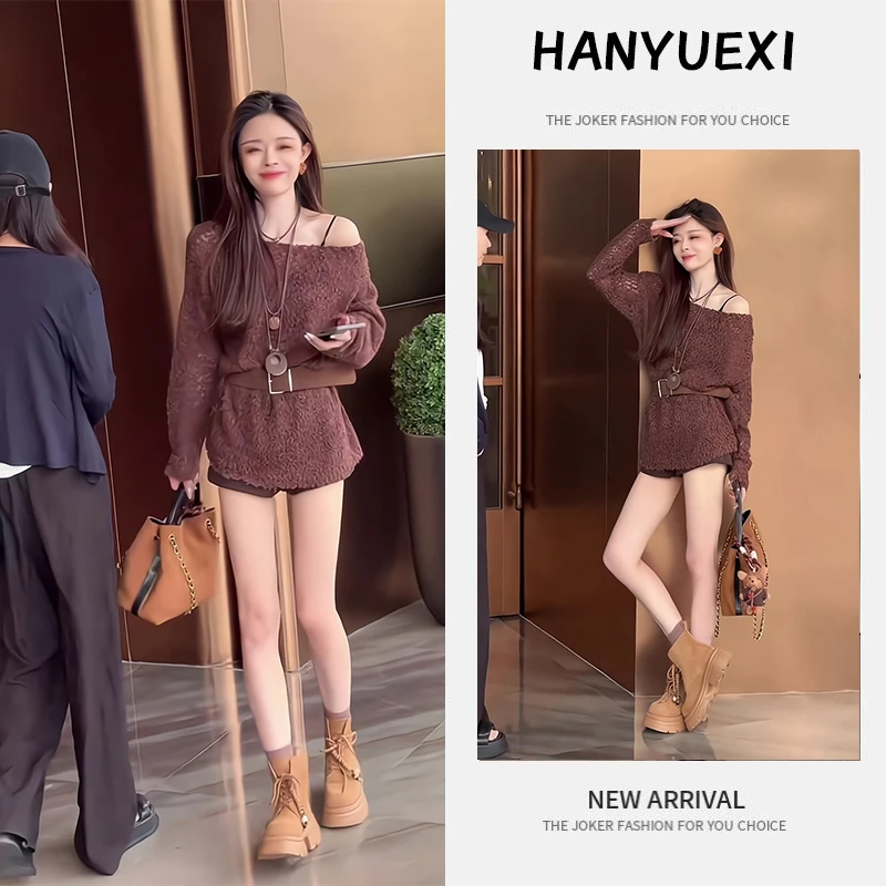 秋季一整套女装2025年新款韩版气质减龄斜露肩长袖上衣短裤两件套