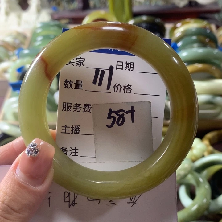 蛇纹石玉未镶嵌手镯111