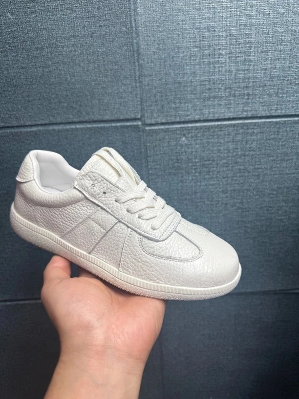 新款德迅百搭韩版时尚休闲头层牛皮小白鞋德训鞋15866