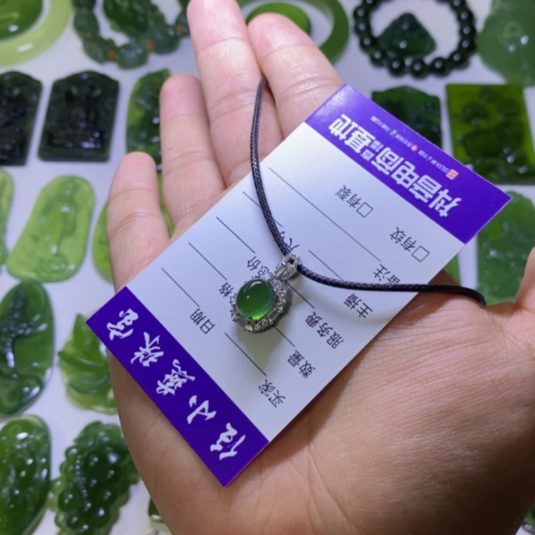 【闪购商品】银S925镶嵌蛇纹石玉颈饰