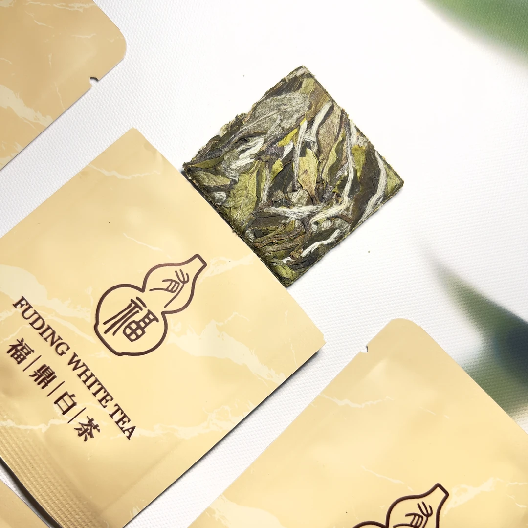 2025年一级白牡丹福鼎白茶饼饼干茶