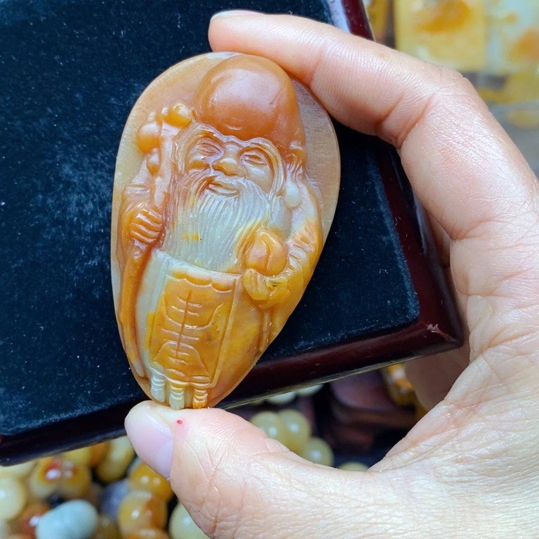 石英质玉（黄龙玉）颈饰未镶嵌