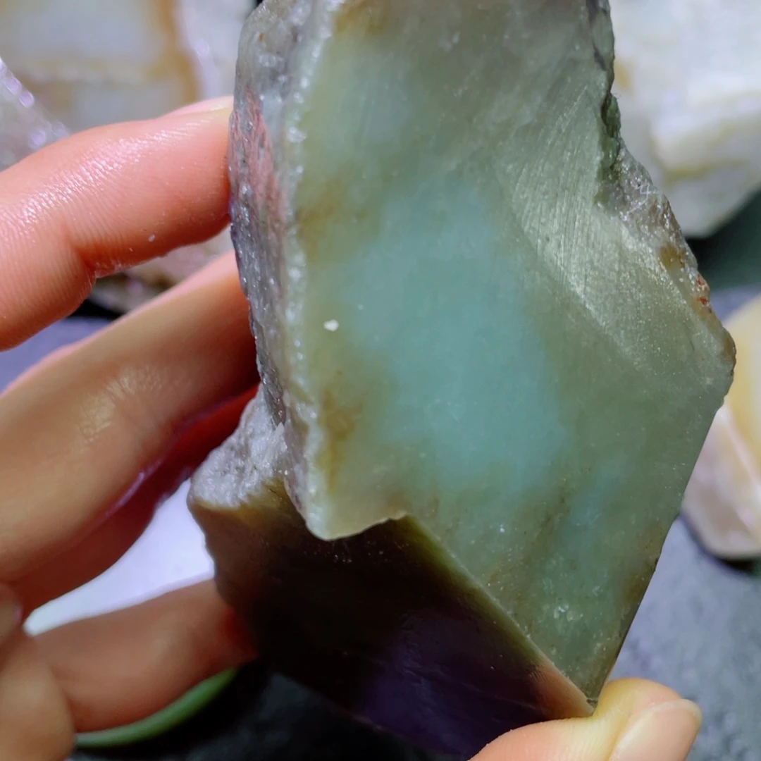 和田玉未镶嵌珠宝半成品