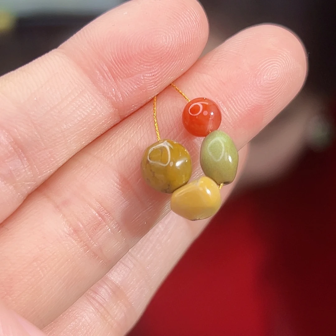 南红玛瑙未镶嵌珠宝奇石