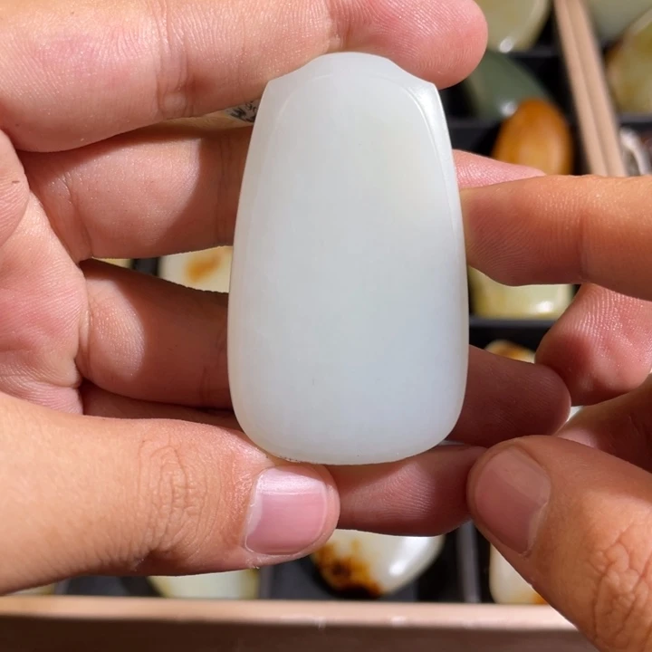 和田玉未镶嵌挂件武