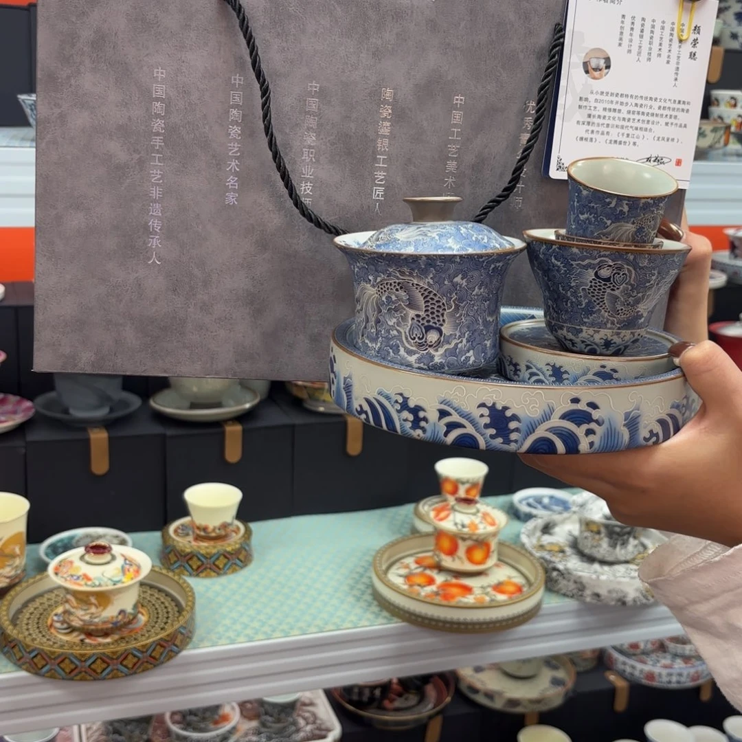 茶具也可以作为家具盖碗