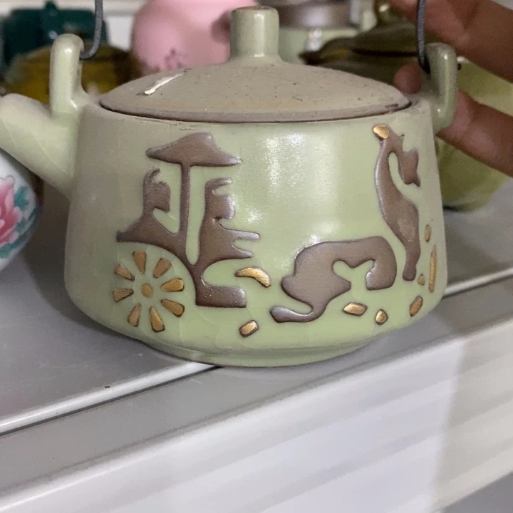 陶瓷艺术品及陶瓷壶壶