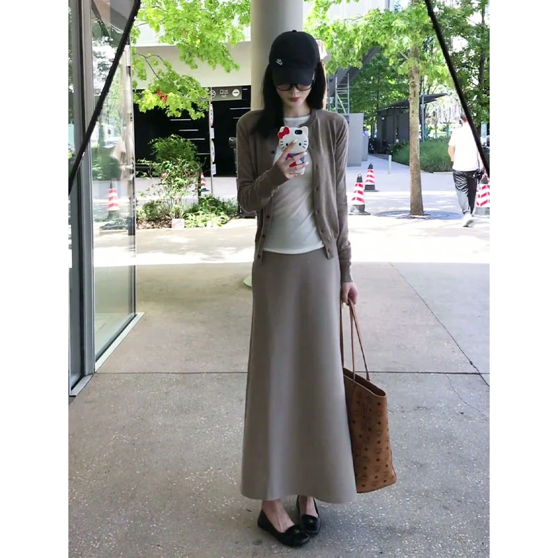 2025早秋新款法式气质长袖针织开衫修身内搭薄款T恤高腰A字半身裙