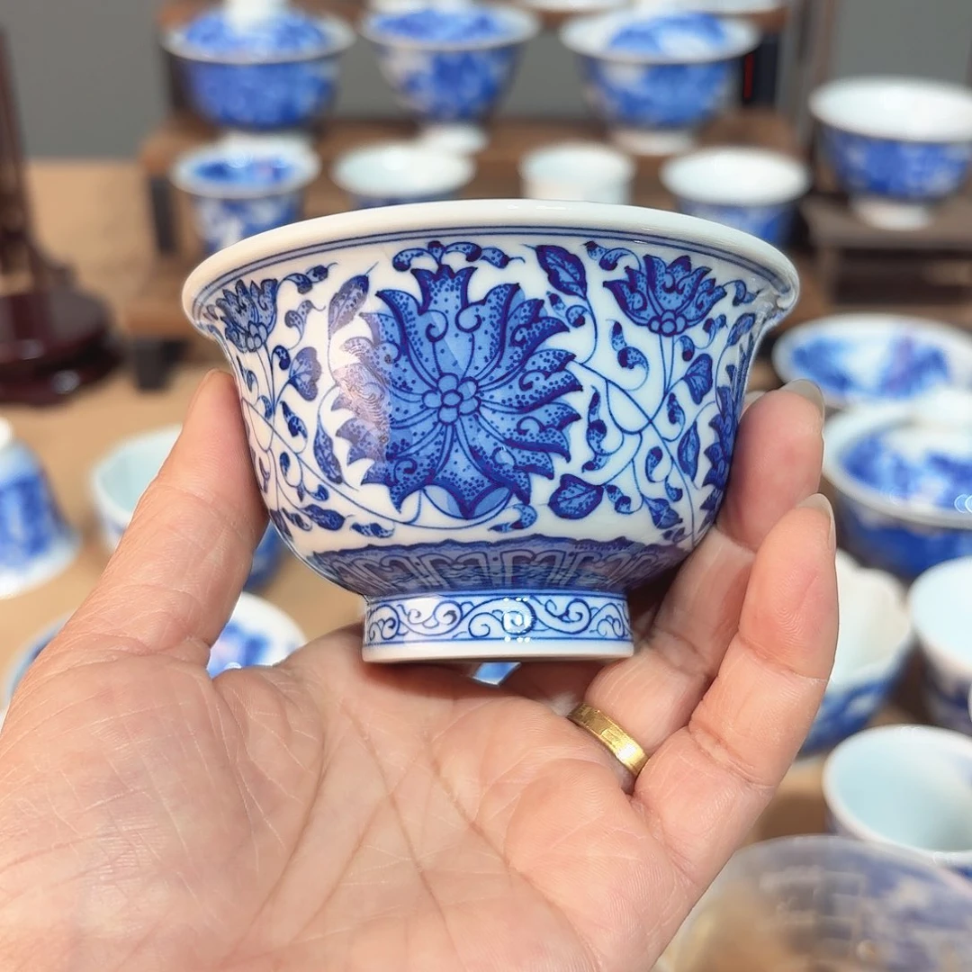 清****景德镇纯手绘压手杯