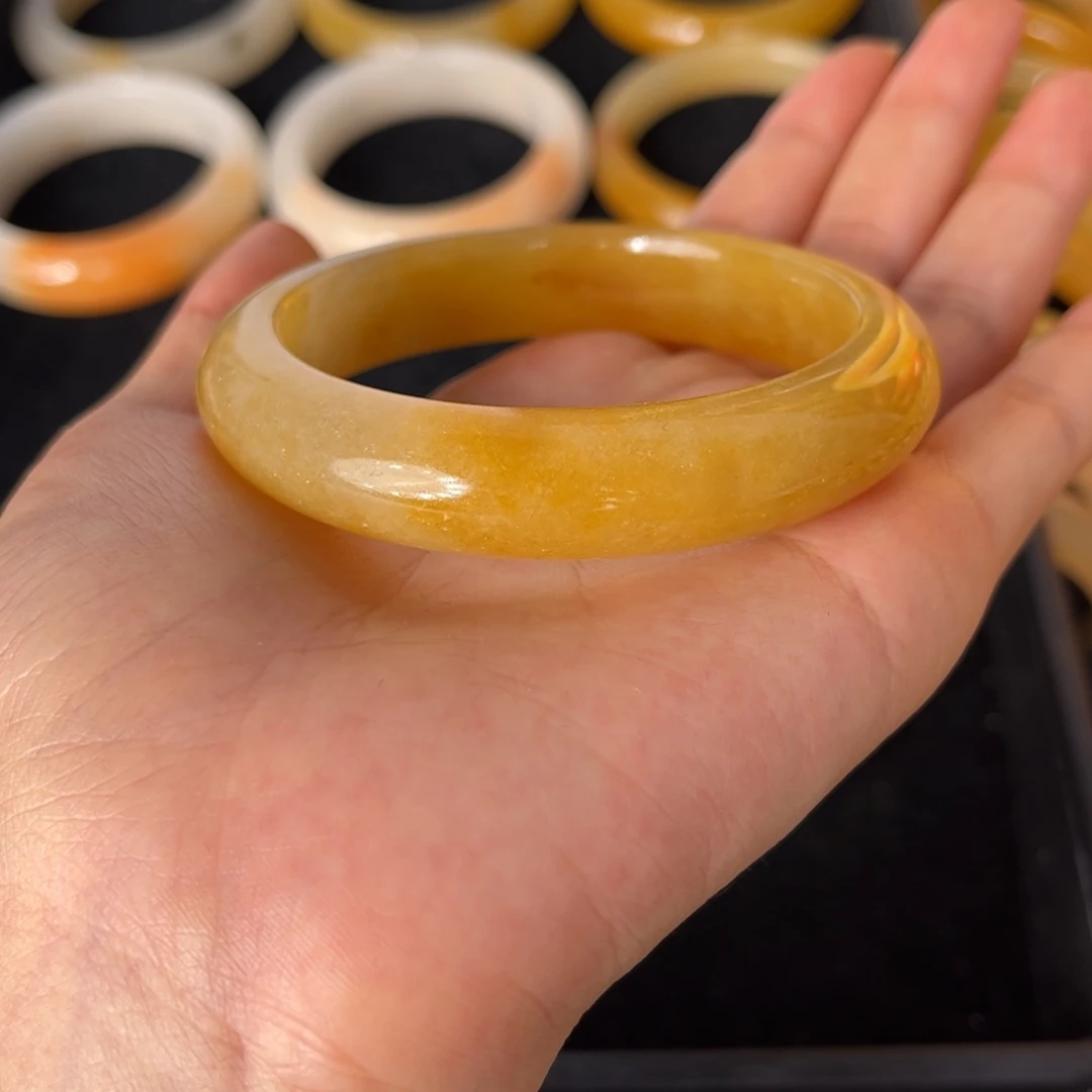 石英质玉（黄龙玉）未镶嵌手镯