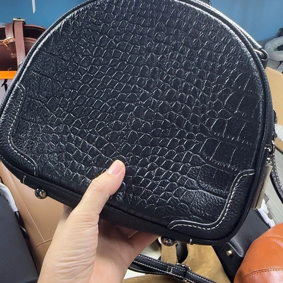 小牛皮（革）水牛皮（革）牛皮小牛皮