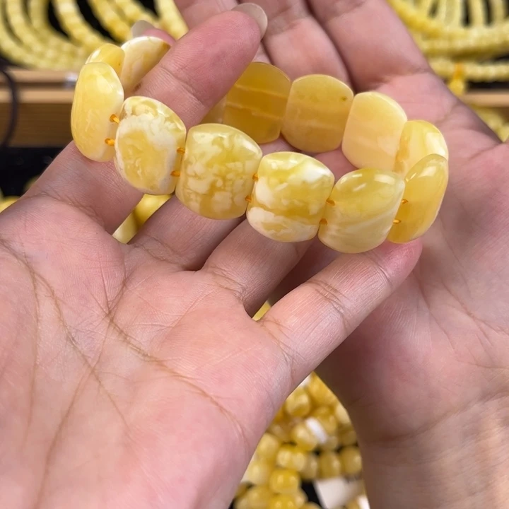 未镶嵌琥珀裸石琥珀，