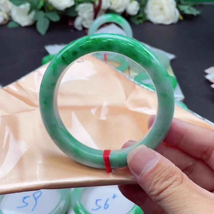 未镶嵌手镯翡翠翡翠