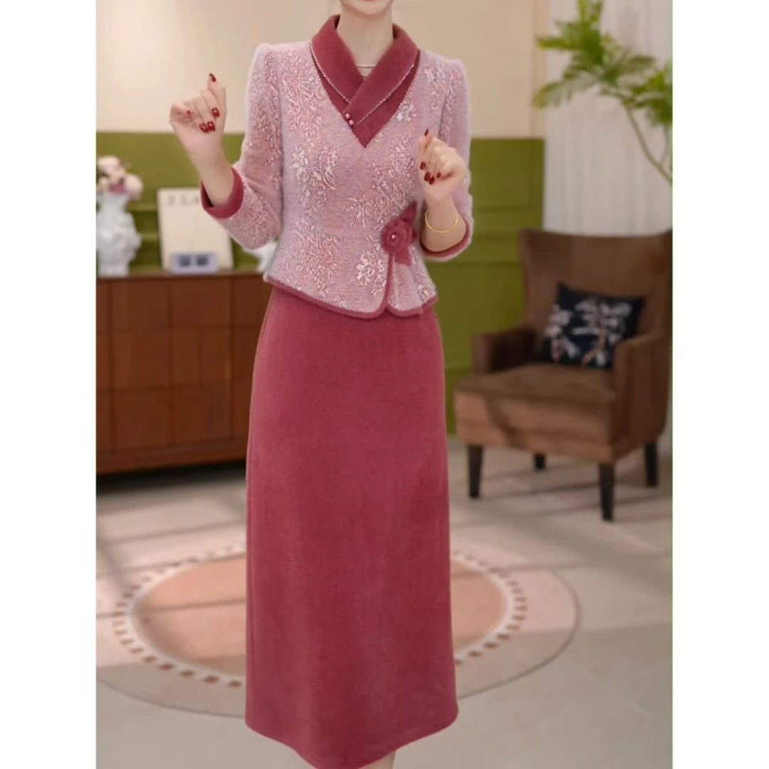 高档贵妃绒时尚洋气简约优雅礼服裙2025秋冬新款中长收腰连衣裙女