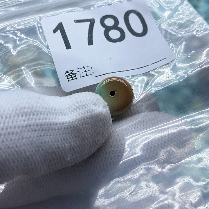 颈饰未镶嵌南红玛瑙