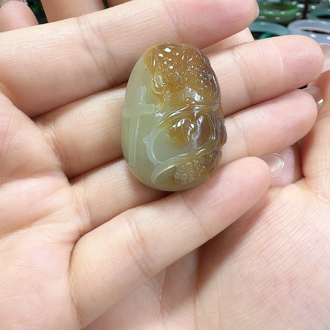 颈饰未镶嵌和田玉