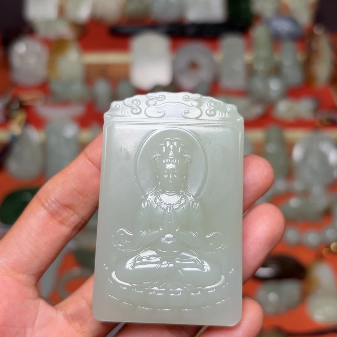 和田玉未镶嵌颈饰人***?