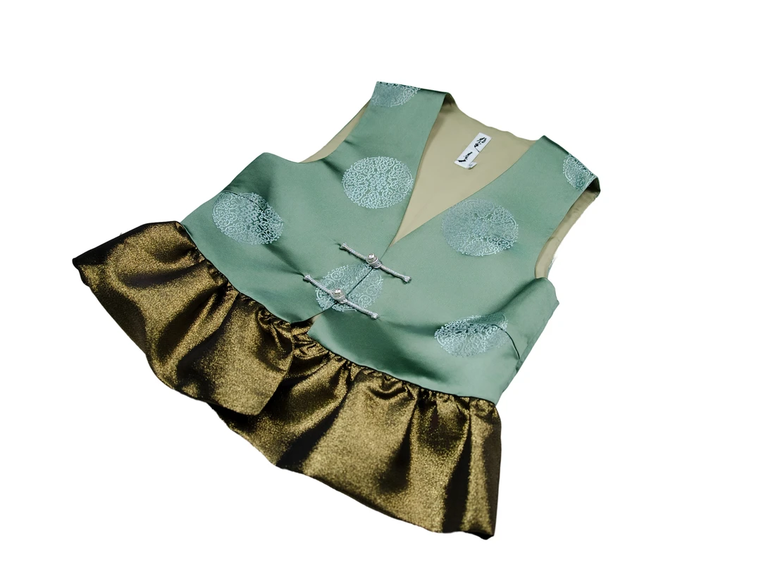 粉马   【夏日回忆】花边显瘦设计感吸睛 民族风短马甲