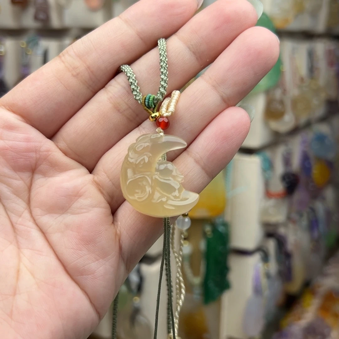 O***玛瑙/玉髓未镶嵌颈饰
