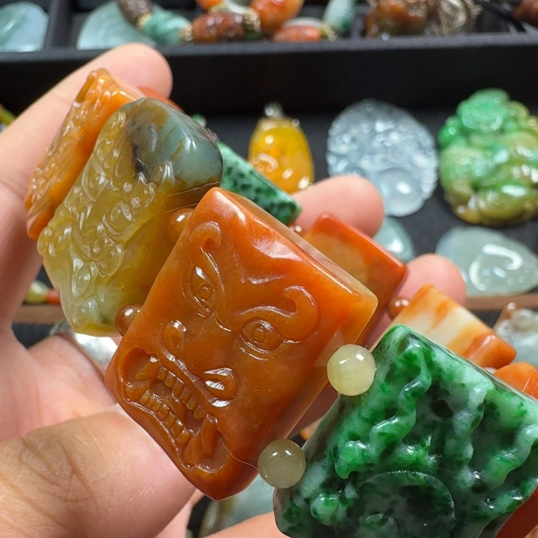 定制翡翠未镶嵌翡翠
