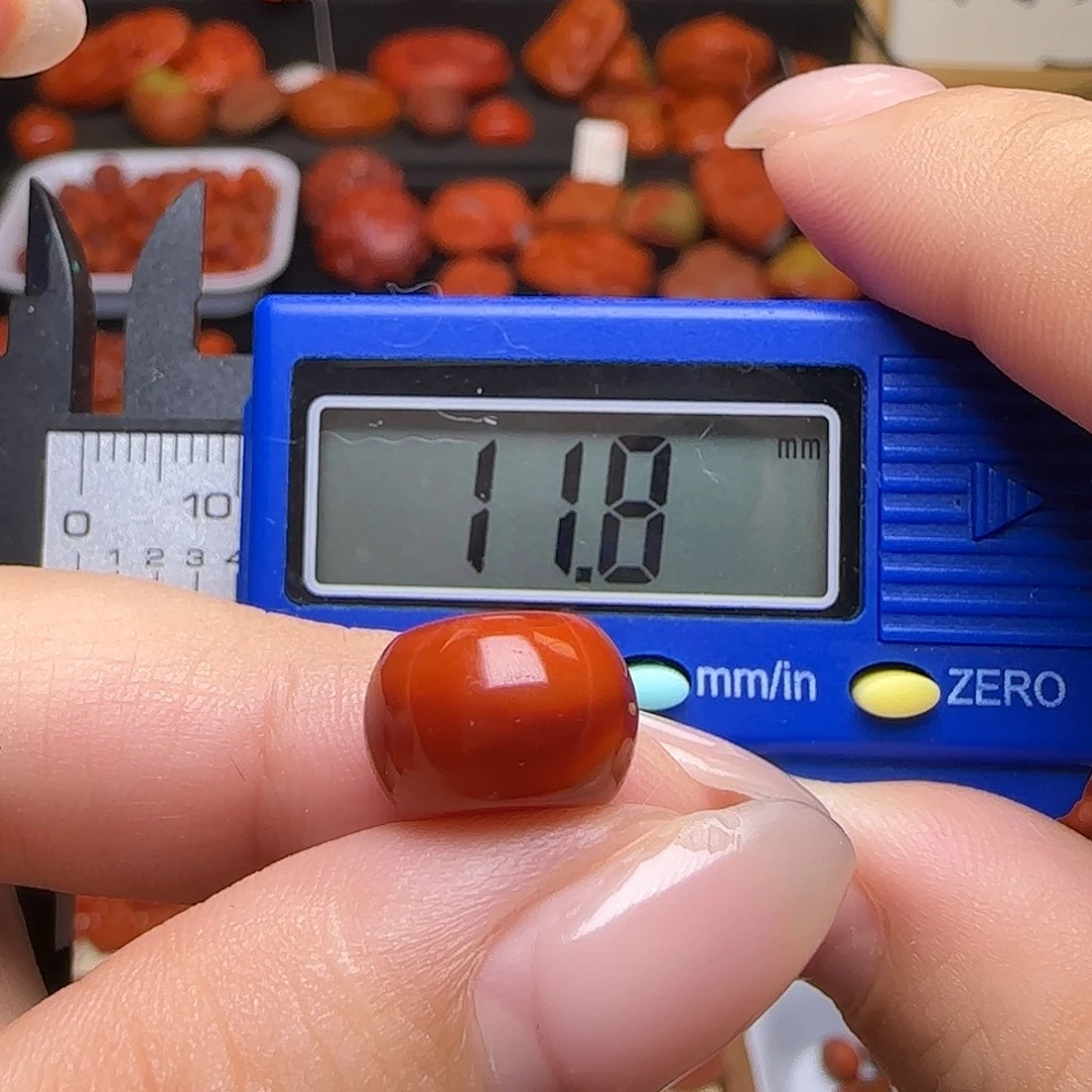 Z***z南红玛瑙未镶嵌颈饰