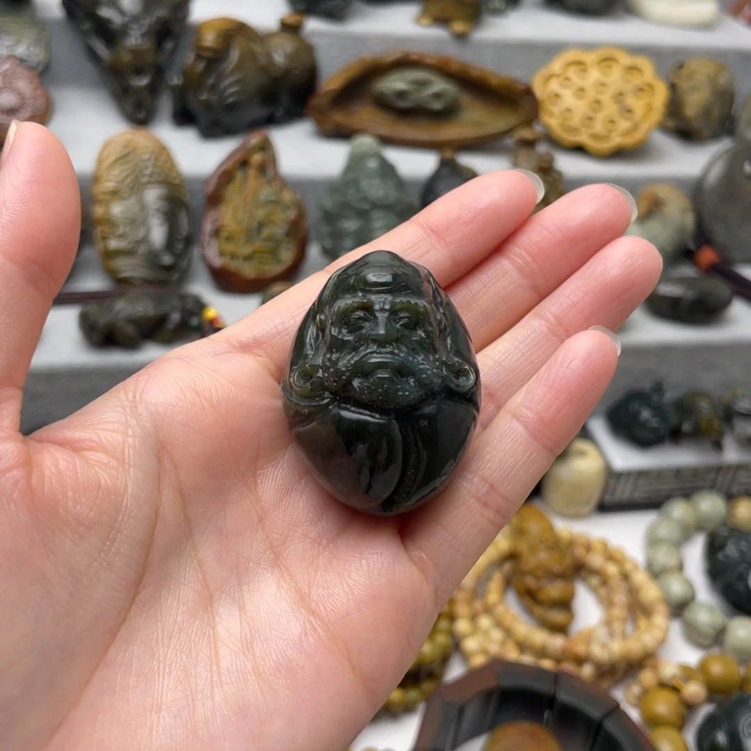 岫岩河磨玉（透闪石质玉）未镶嵌把件