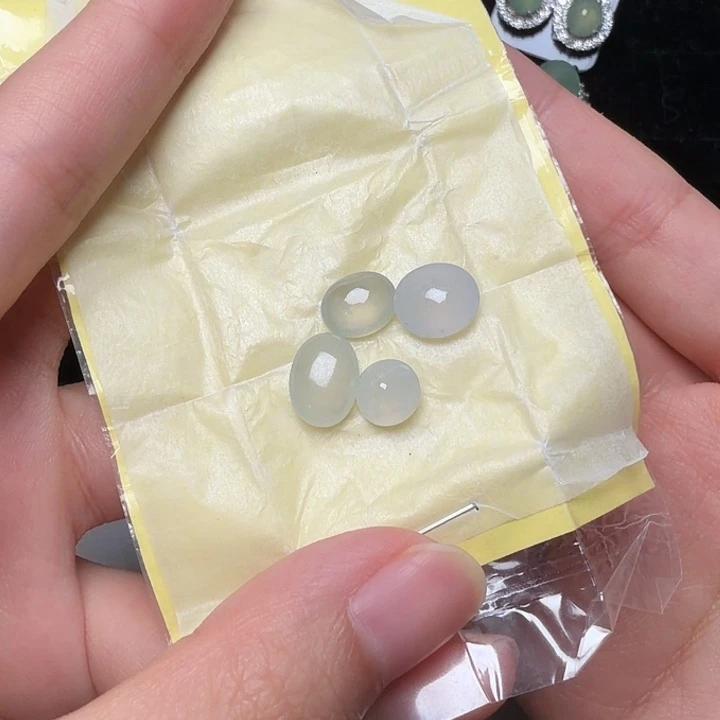 翡翠散珠裸石蛋面1包