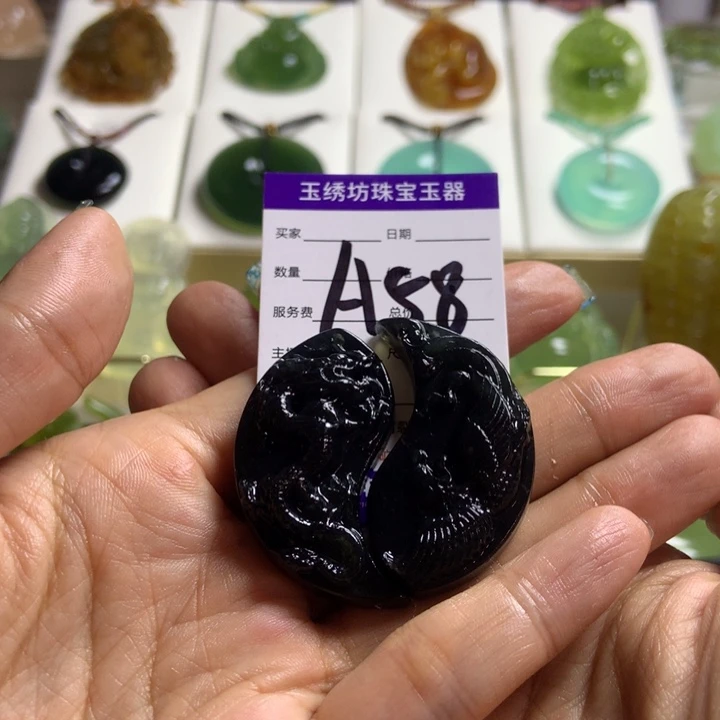 【闪购商品】蛇纹石玉未镶嵌颈饰范*