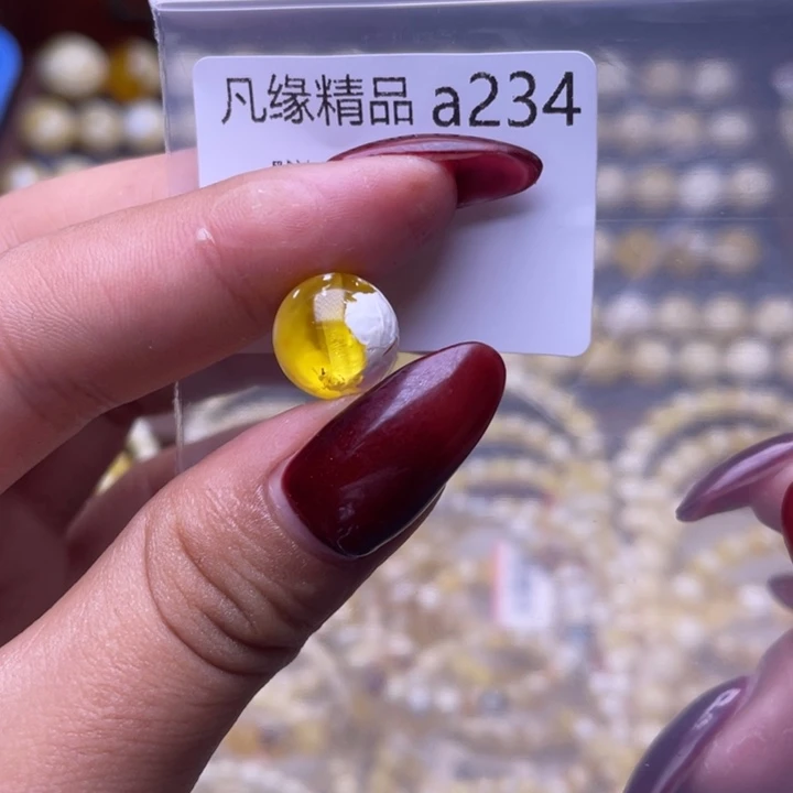 琥珀未镶嵌裸石琥珀