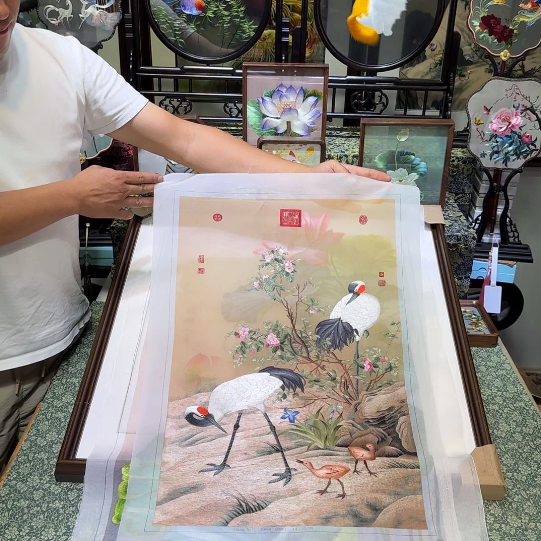 刺绣刺绣工艺精湛独特设计新颖时尚