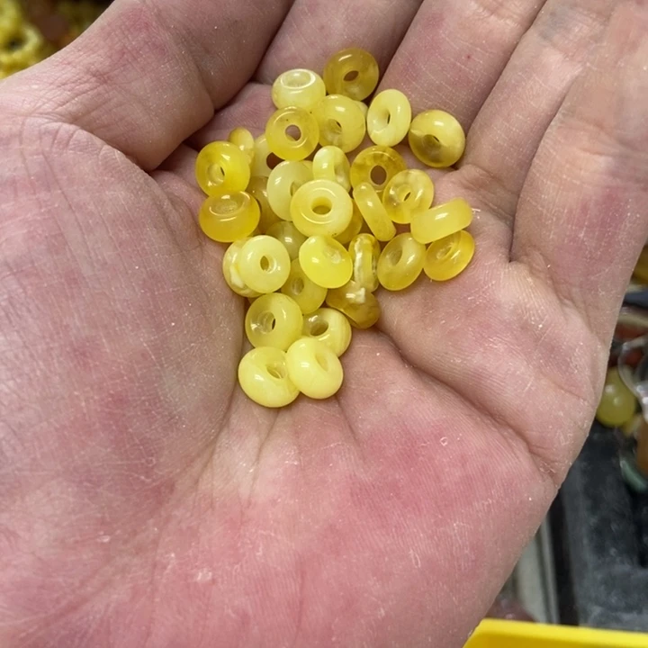 未镶嵌蜜蜡裸石多样性发货4个