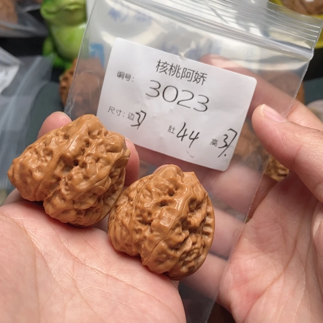 文玩核桃吊坠蛤蟆