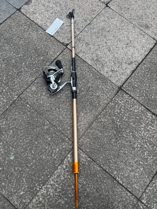 涌流叽小巧灵敏不易断的矶竿适合钓黄辣丁肥头江团超轻