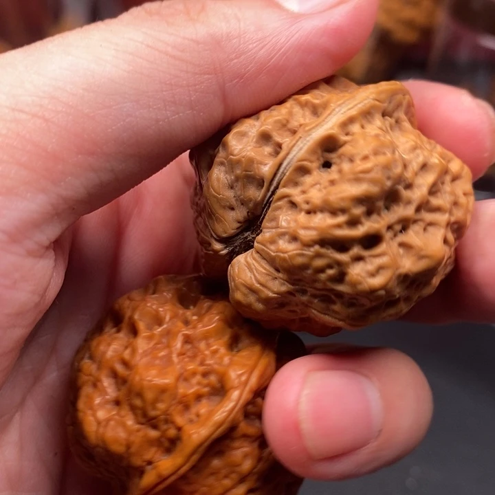 文玩核桃把件我在外面吃饭