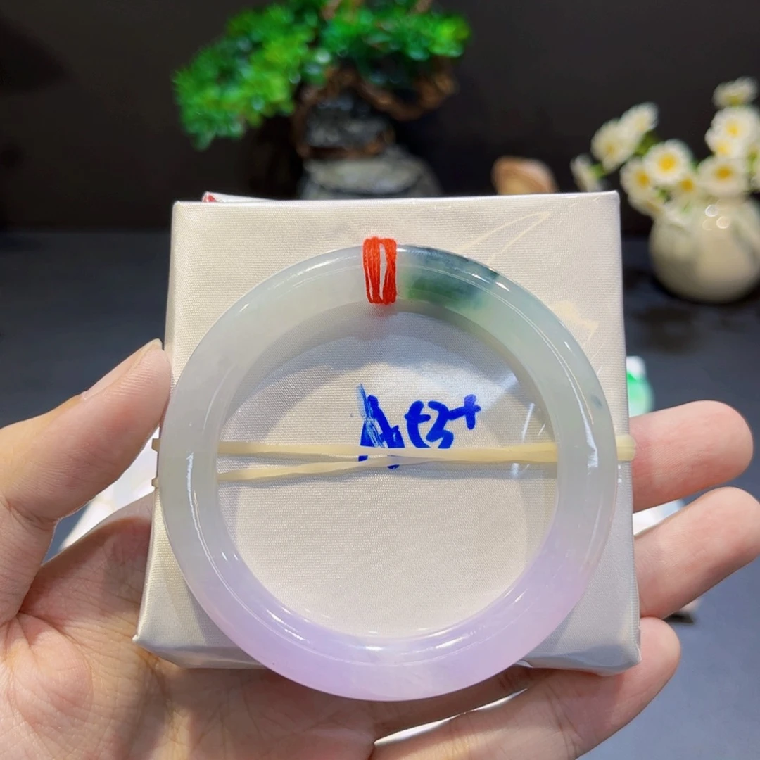 翡翠手镯未镶嵌53圈