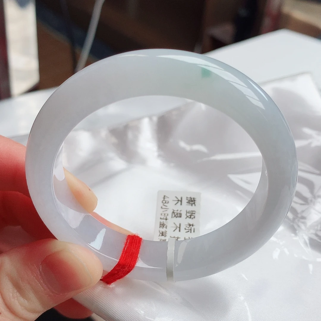 翡翠手镯未镶嵌天然翡翠A货