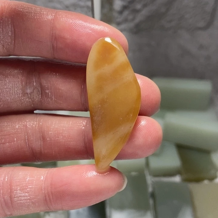 和田玉颈饰未镶嵌番**果