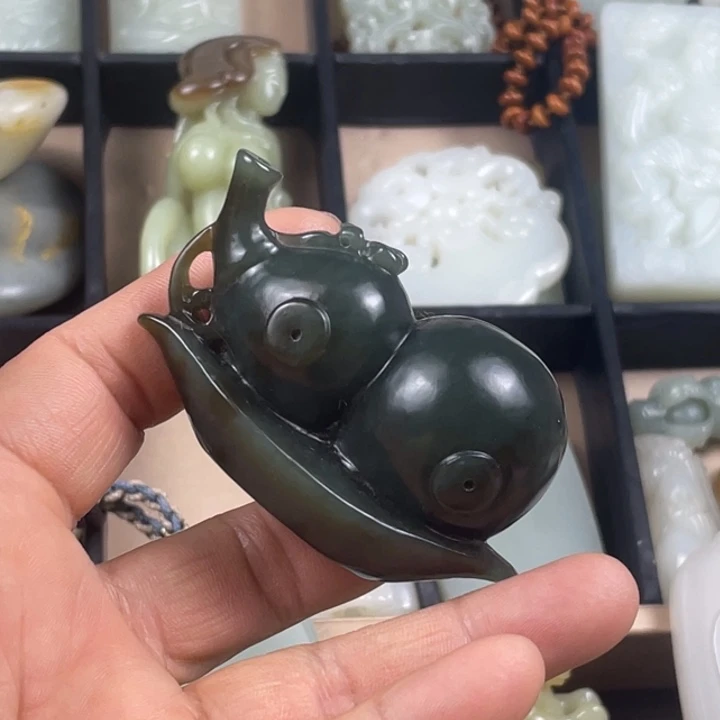 和田玉（糖玉）颈饰未镶嵌